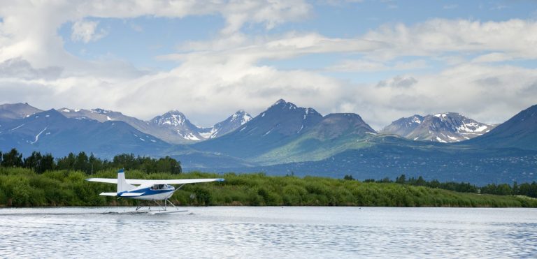 Alaska Float Plane still on the water